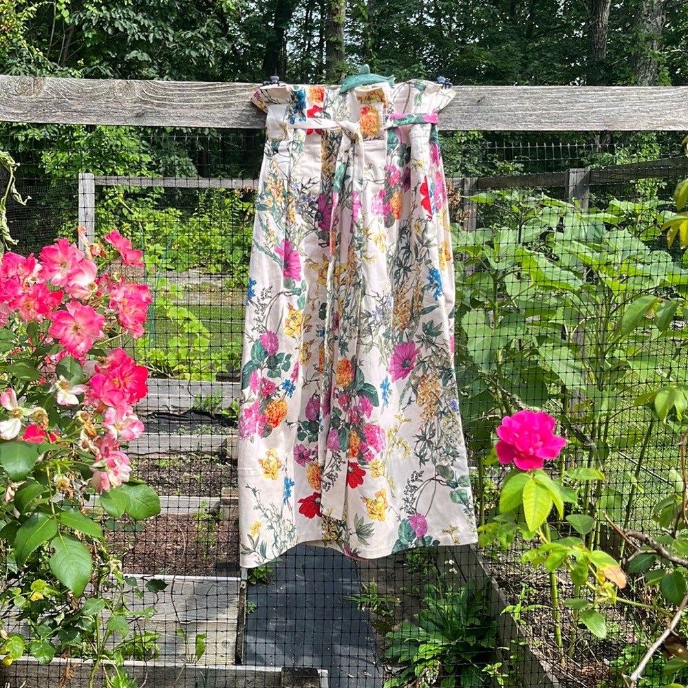 Chic wildflower paper bag skirt